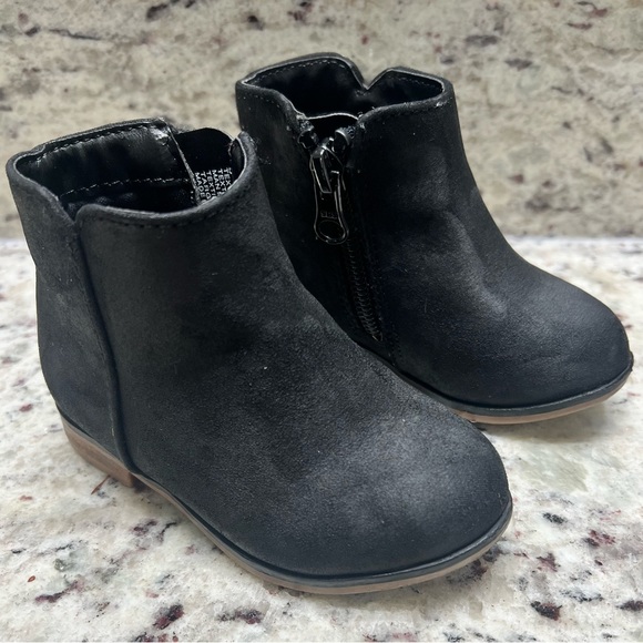 Cat & Jack - Girls Black ankle booties - Size 5T - Picture 1 of 4